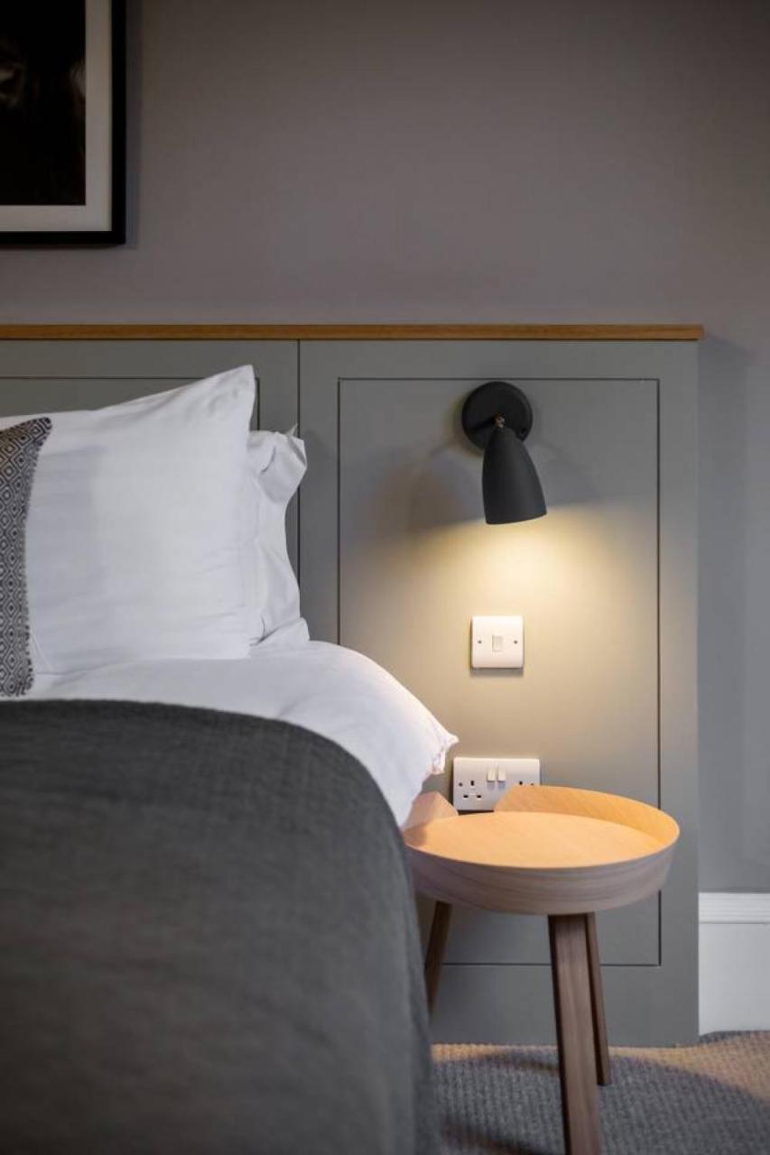 Joivy Luxurious 2Br Home Near Haymarket Station EDI Exteriér fotografie