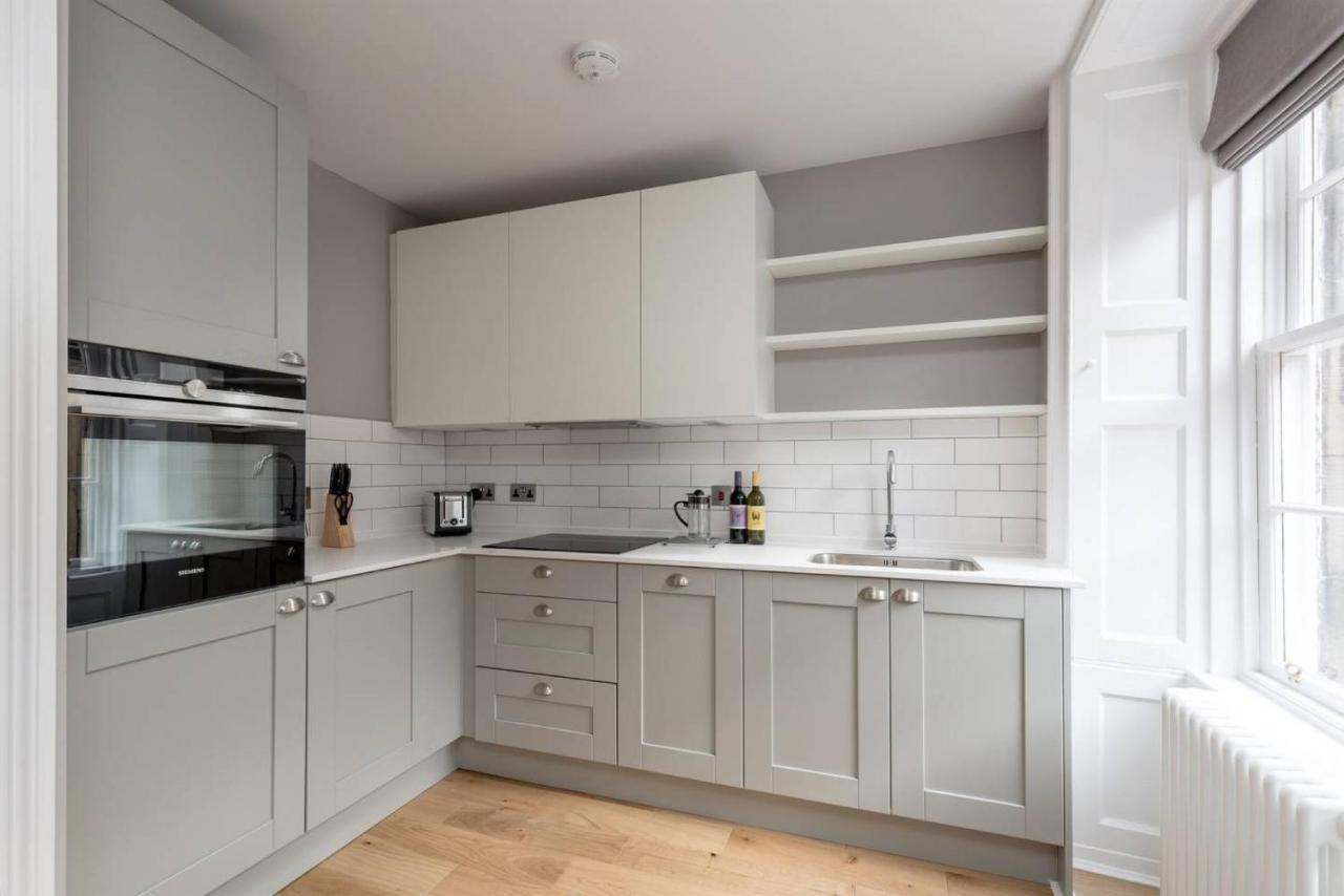 Joivy Luxurious 2Br Home Near Haymarket Station EDI Exteriér fotografie
