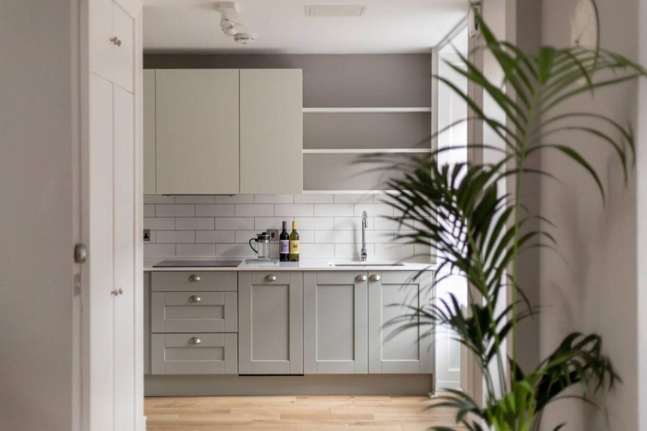 Joivy Luxurious 2Br Home Near Haymarket Station EDI Exteriér fotografie