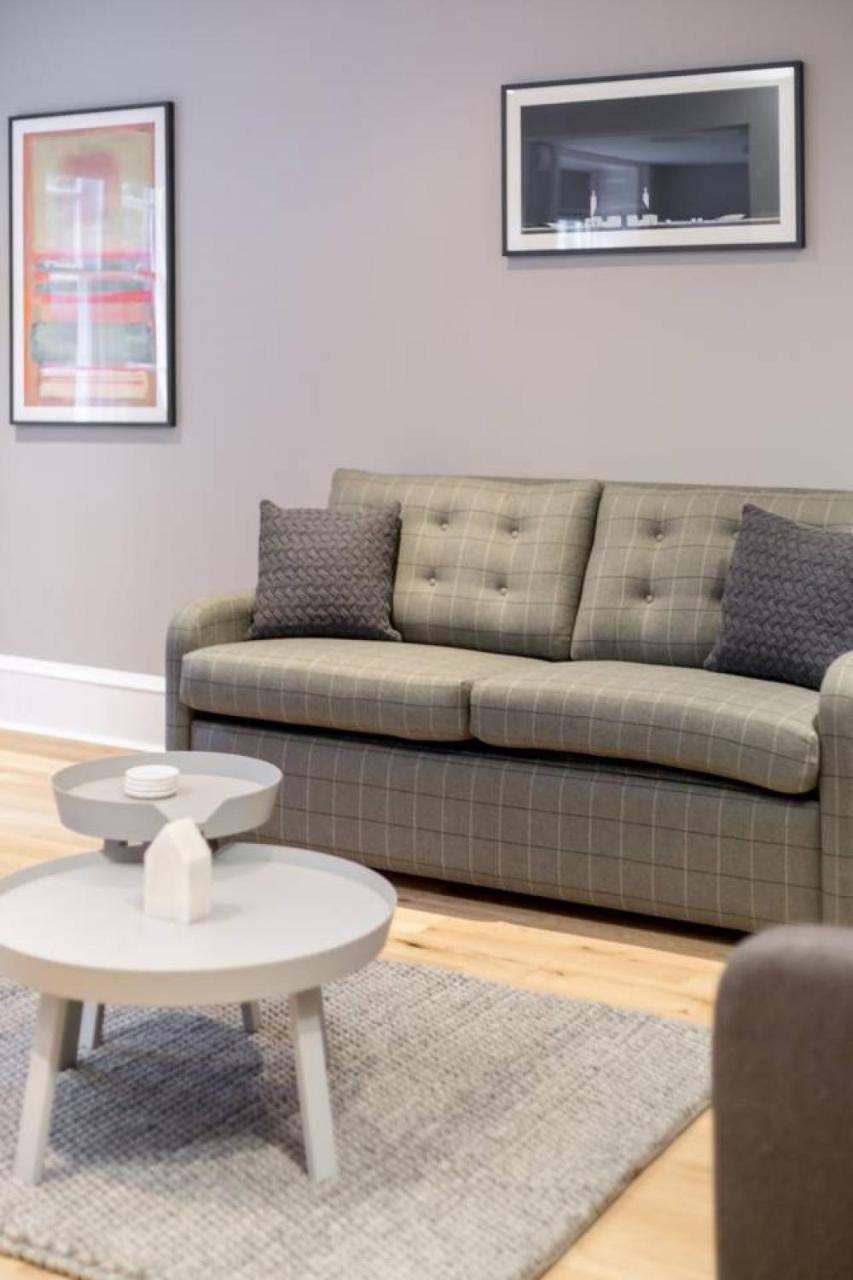 Joivy Luxurious 2Br Home Near Haymarket Station EDI Exteriér fotografie